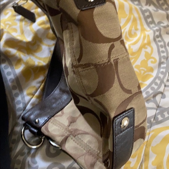 Coach Signature “Zoe” hobo shoulder bag - Picture 5 of 7